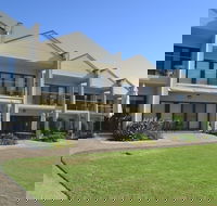 Elsinor Townhouse 4 Mulwala - Accommodation Perth