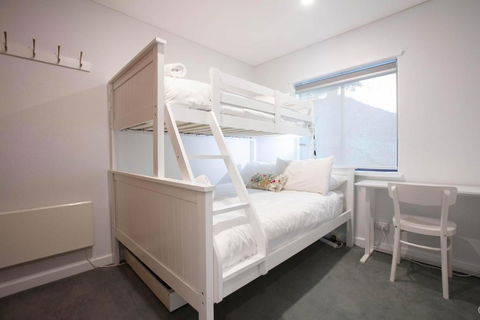 Mowamba B2 Three Bedroom - Perth Resorts 1