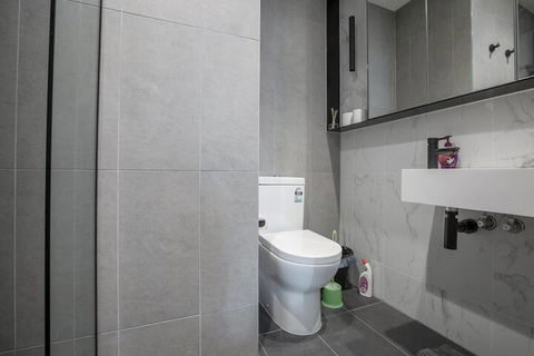 Brand New Apt With Sea Views In Heart Of St Kilda - Accommodation Perth 2