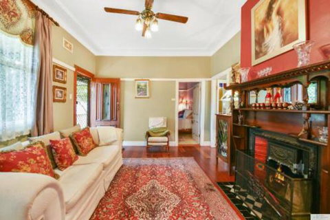 Lovel Cottage - Accommodation Perth 4