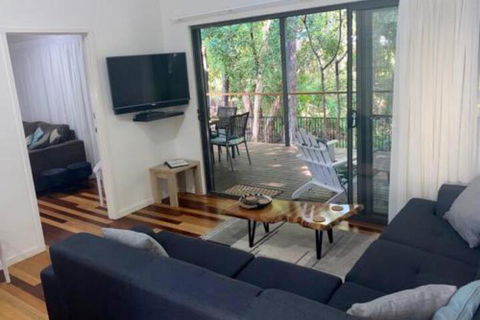 Bluewater 2 Rainbow Shores Walk To Beach Private & Stylish Beach Escape All On Level - Accommodation Perth 2