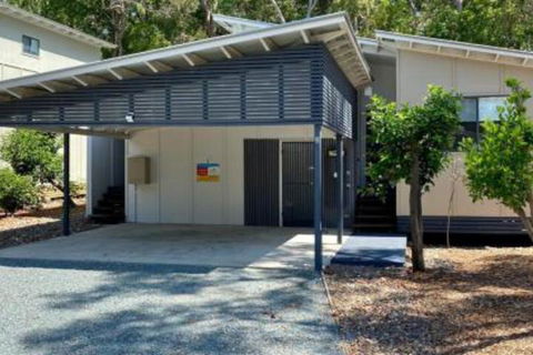 Bluewater 2 Rainbow Shores Walk To Beach Private & Stylish Beach Escape All On Level - Accommodation Perth 0