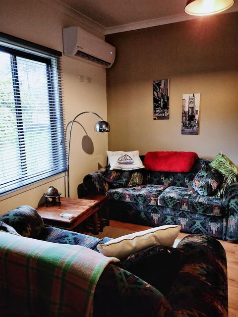 Wanderlust Cottage - Perth Resorts 5