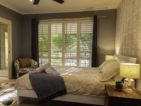 Magnificent Lakeview House Long Jetty - Accommodation Perth 4