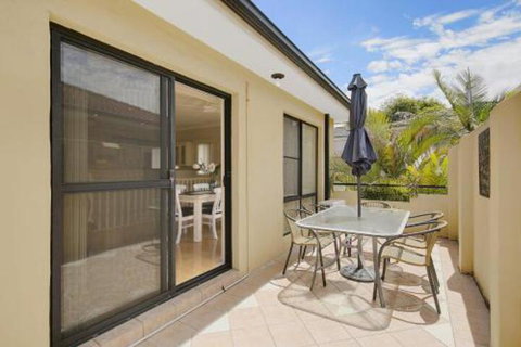 Seychells Toowoon Bay - Accommodation Perth 5