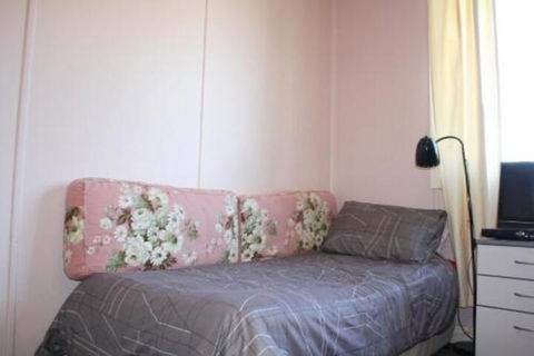 Cozy Beach Weekender - Perth Resorts 3