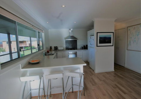 Seaview At Southport - Accommodation Perth 5