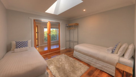 Castaway Cottage - Essentially Tas - Accommodation Perth 3