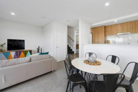 G149 Apt 2 - Accommodation Perth 6