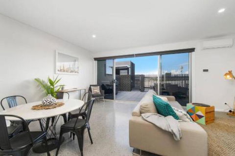 G149 Apt 2 - Accommodation Perth 3