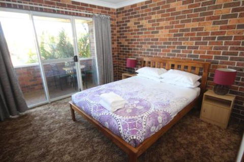 1 / 2 Brunswick Avenue - Accommodation Perth 2