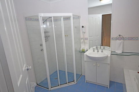 Paradise Waters No. 13 - Accommodation Perth 2