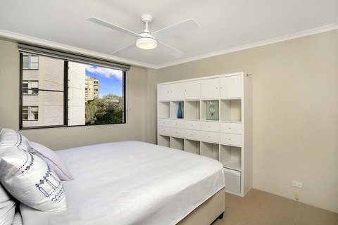 HAMP1 Bright Apartment In Cremorne - Accommodation Perth 2