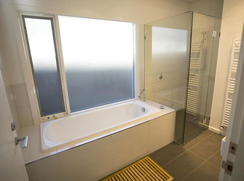 GALWAY COTTAGE - Accommodation Perth 1
