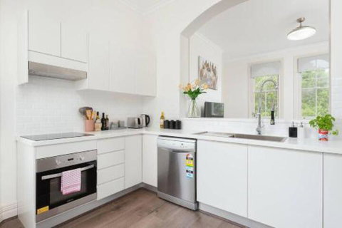 STUNNING SYDNEY HOME 3 - Accommodation Perth 2