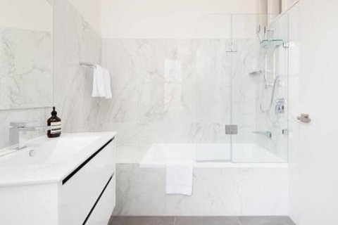 STUNNING SYDNEY HOME 3 - Accommodation Perth 5