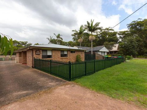 Pet Friendly Jade Gardens - Accommodation Perth 3