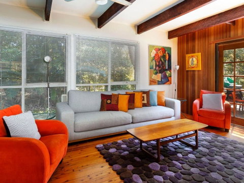 Pet Friendly Bennetts Beach Cottage - Accommodation Perth 1