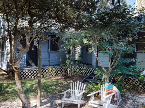 Pet Friendly Bennetts Beach Cottage - Accommodation Perth 5