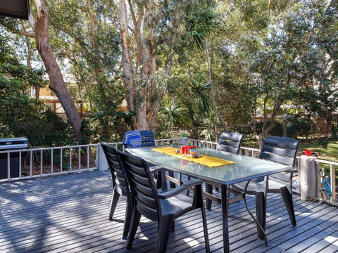 Pet Friendly Bennetts Beach Cottage - Accommodation Perth 3
