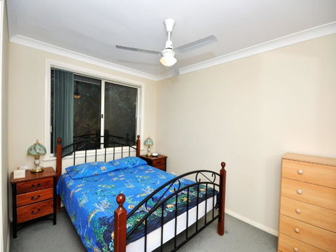 Four Bedroom Quality Townhouse - Accommodation Perth 2