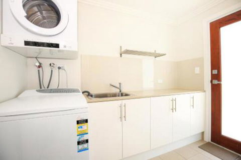 Calming Waters Pet Friendly 3 Min Walk To Beach - Accommodation Perth 6