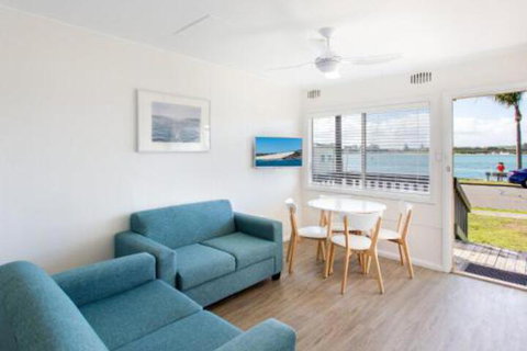 Lakeside Flats 6 - Accommodation Perth 0