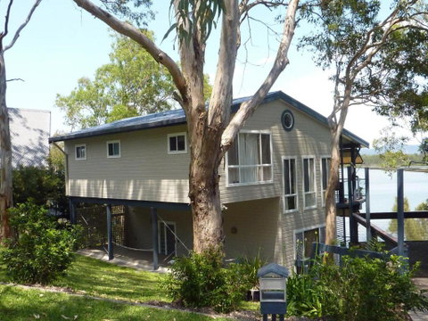 Green Point Lakehouse - Accommodation Perth 3