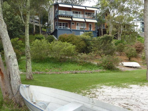 Green Point Lakehouse - Accommodation Perth 2