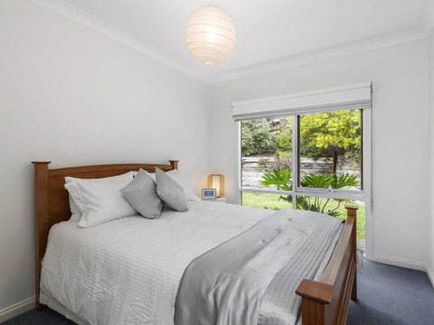 NICHE On NOBLE Ever Changing Vista - Accommodation Perth 4