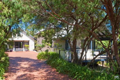 Orion Studio With Ocean Views - Perth Resorts 2