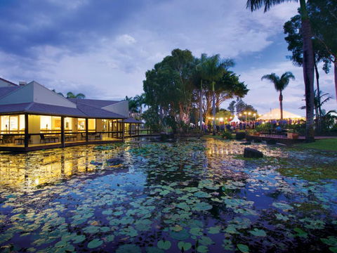 Apartments At 2 Landsborough - Accommodation Perth 1