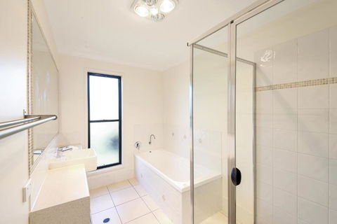 20 Avalon Street Coolum Beach Pets Welcome - Perth Resorts 5