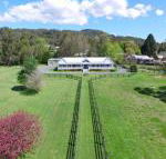Rivermist Luxury 6 bedrooms  6 bathrooms - Perth Resorts