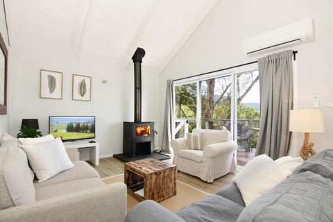 Treetops Newly Renovated In The Village! - Perth Resorts 3