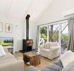 Treetops Newly renovated in the village - Perth Resorts