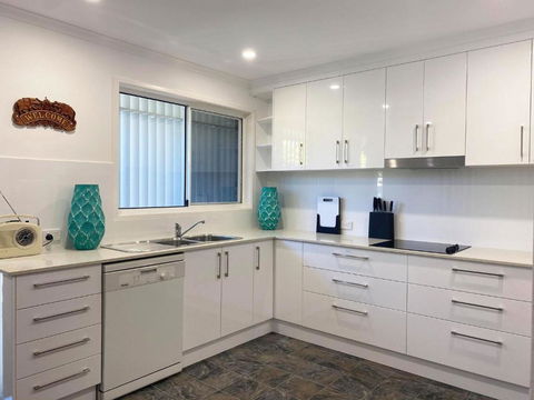 Woorim Secluded Palms Cottage - Perth Resorts 2