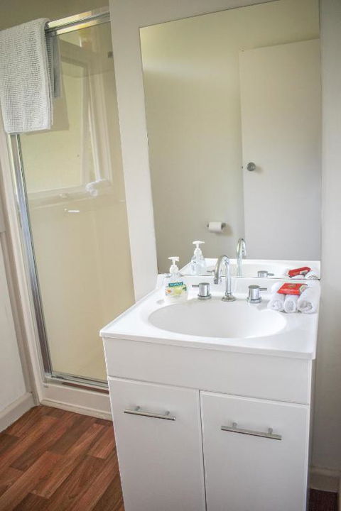 Russell Falls Holiday Cottages - Perth Resorts 6