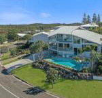 Beachside luxury Sunrise Beach - Accommodation Perth