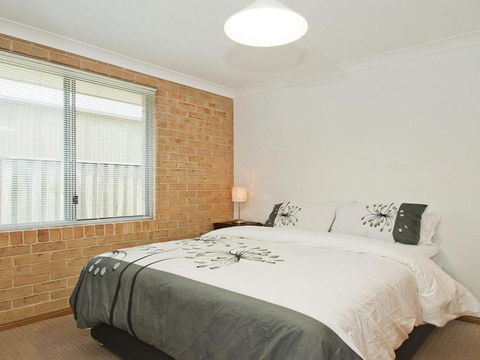 Beachfront Pool House Absolute Beachfront - Accommodation Perth 3