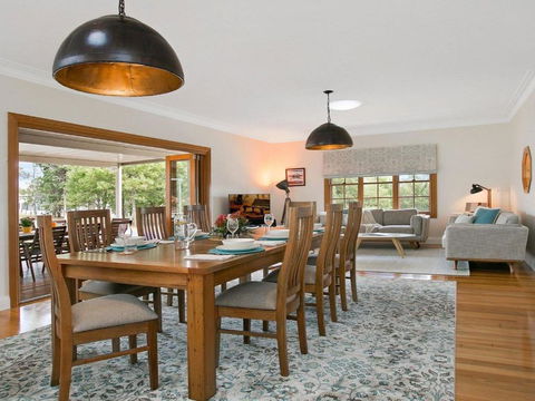 Ballogie Lodge A Quality Timeless Retreat - Accommodation Perth 1