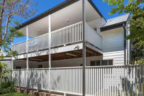 Blake Loft On Manning 500 Metres To Two Beaches - Accommodation Perth 0