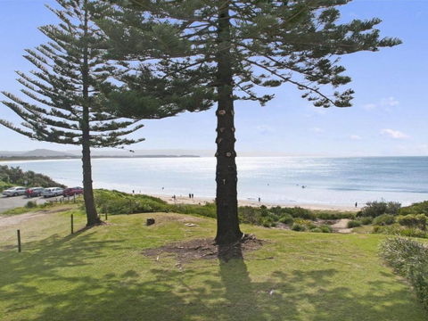 Dolphin Breeze Fully Fenced & Pet Friendly - Accommodation Perth 6
