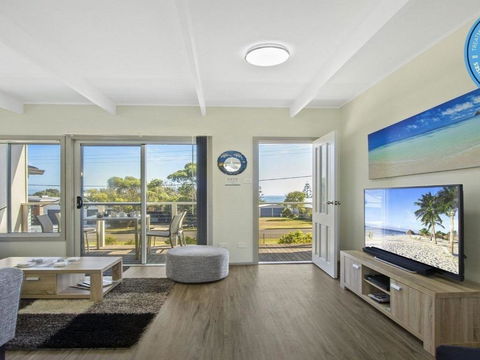 Dolphin Breeze Fully Fenced & Pet Friendly - Accommodation Perth 1
