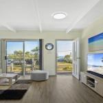 Dolphin Breeze Fully Fenced & Pet Friendly - Accommodation Perth 0