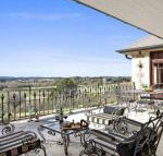 Kilburn views as far as the eyes can see - Perth Resorts
