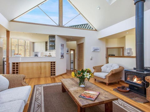 Maldas Retreat Air Con Fireplace & Outdoor Spa - Perth Resorts 4