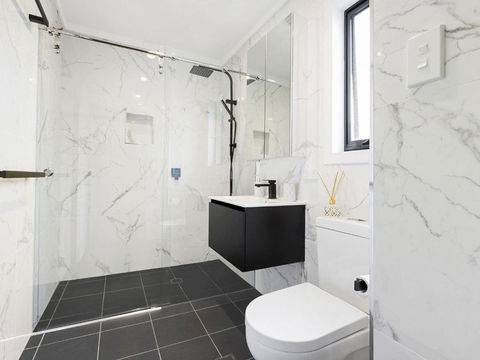 Shady Palms Modern Beach House With Studio - Accommodation Perth 1