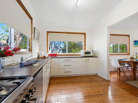 Silvermere Cottage A Cosy Family Getaway - Accommodation Perth 2