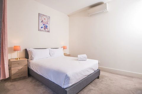Relaxing Parramatta Apartment With Parking - Accommodation Perth 7